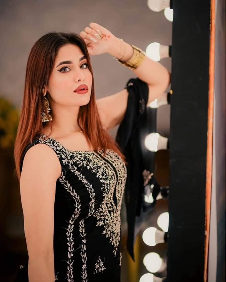 2Pc Unstitched Chiffon Outfit – Handmade Gota Embroidery